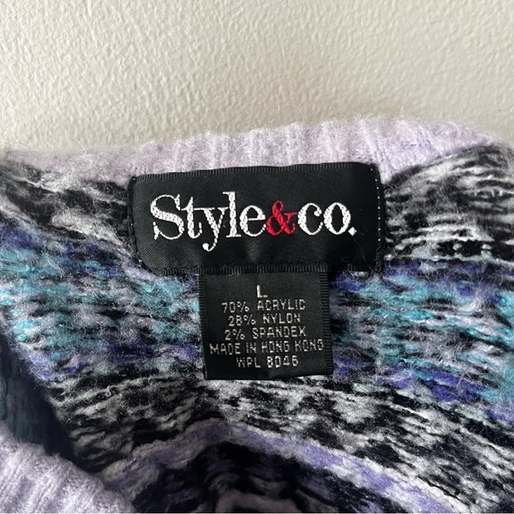 Christmas / Ski Lodge / Knit Patterned Vneck sweater - Picture 4 of 4